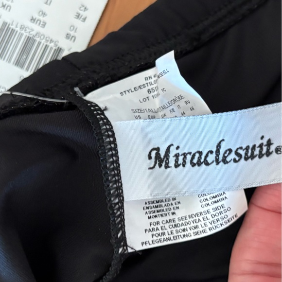 Miraclesuit Black Swim Skirt Size 10 New with Tags! - Picture 5 of 13